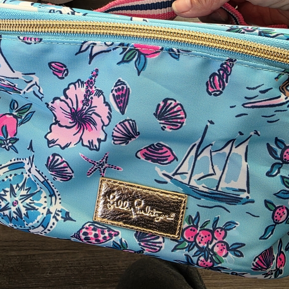 Lilly's road trip Cosmetic Case - Picture 6 of 8